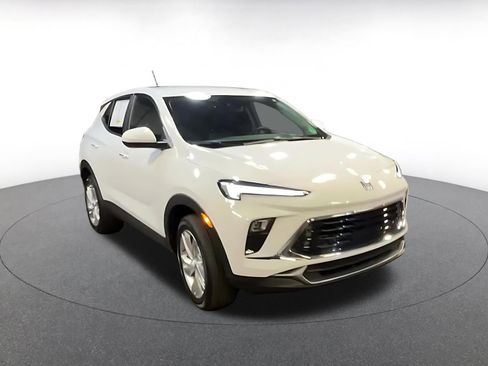 Used 2025 Buick Encore GX Preferred image 3