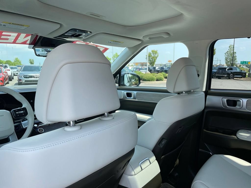 Used 2025 Hyundai Santa Fe Calligraphy FWD image 30