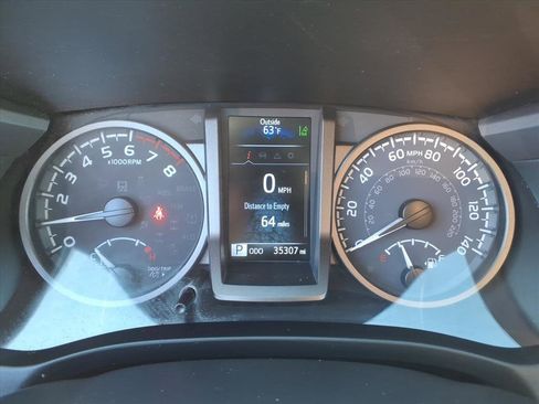 Used 2022 Toyota Tacoma TRD Sport image 21