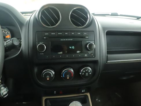 Used 2015 Jeep Patriot Sport FWD image 18