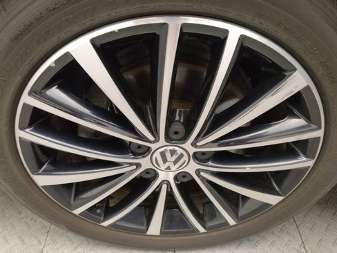 Used 2016 Volkswagen Jetta Sport FWD image 31