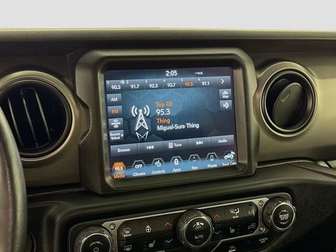 Used 2021 Jeep Wrangler Unlimited Sport AWD/4WD image 15