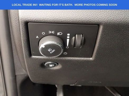 Used 2019 Jeep Grand Cherokee Altitude image 18