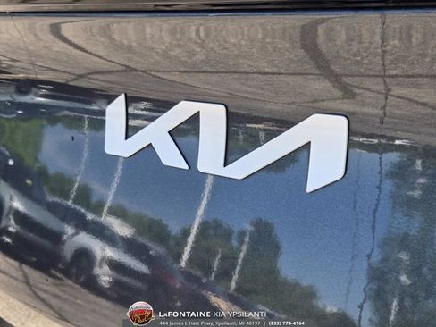 Certified 2024 Kia Sportage EX AWD/4WD image 9