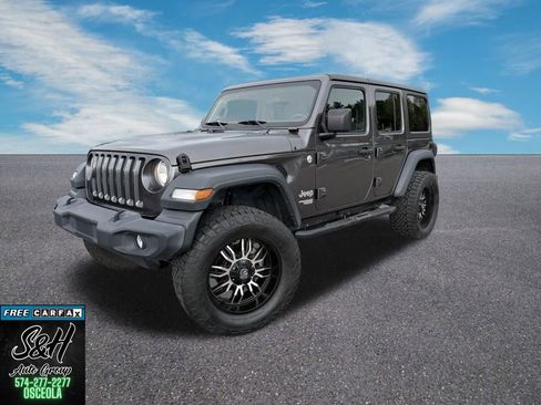 Used 2018 Jeep Wrangler Unlimited Sport S AWD/4WD image 3