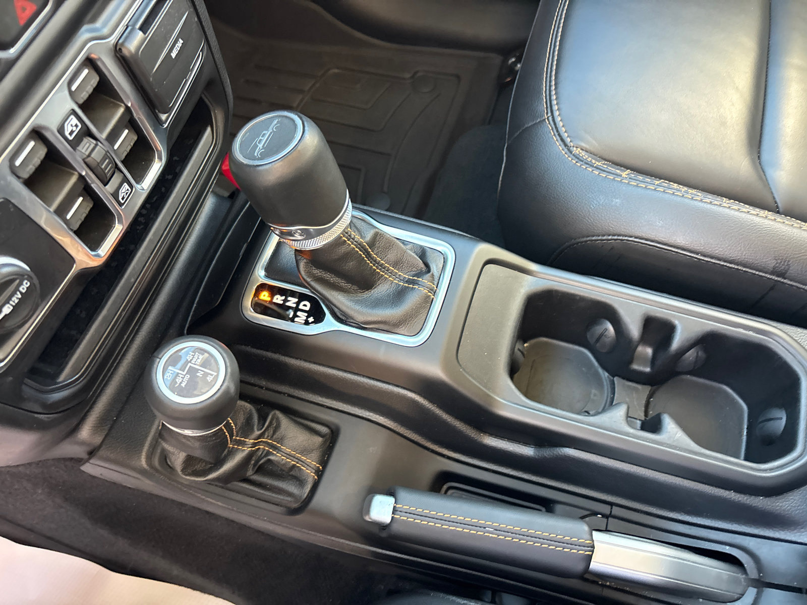 Used 2022 Jeep Gladiator Overland AWD/4WD image 22