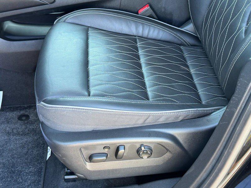 Used 2021 Buick Envision Avenir AWD/4WD image 26
