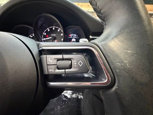 Used 2023 Porsche Macan AWD/4WD image 26