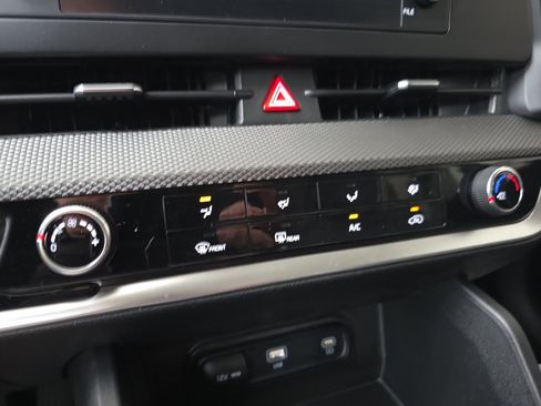 Certified 2023 Kia Sportage LX image 16