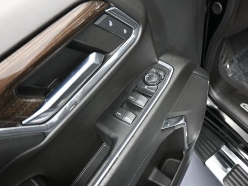 Used 2024 Chevrolet Silverado 1500 LT RWD image 13