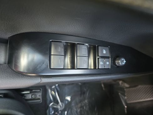 Used 2026 Toyota Camry SE FWD image 27