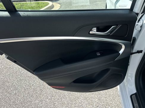 Used 2026 Genesis G70 2.5T RWD image 32