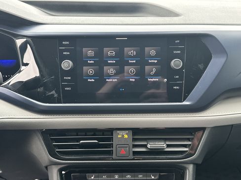 Used 2023 Volkswagen Taos SE image 24