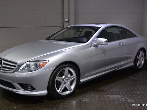 Used 2010 Mercedes-Benz CL 550 CL550 4MATIC image 2