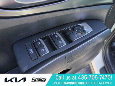 Used 2025 Kia Sorento EX AWD/4WD image 14