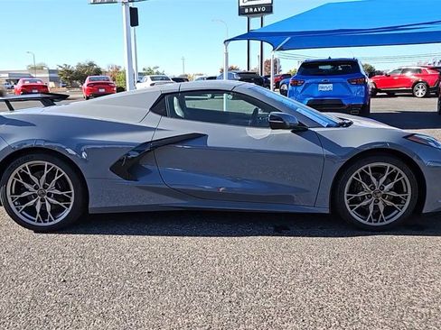 Used 2025 Chevrolet Corvette Stingray Preferred Conv w/ 2LT image 2