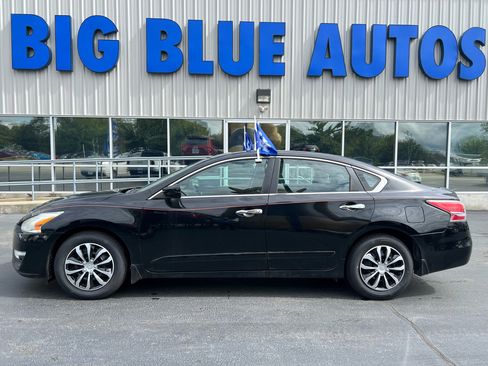 Used 2015 Nissan Altima 2.5 S w/ Power Driver Seat Package image 2