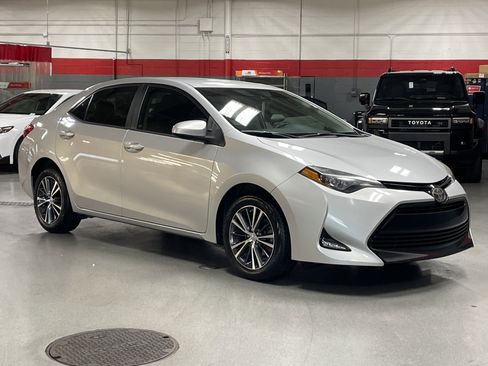 Used 2017 Toyota Corolla LE image 2