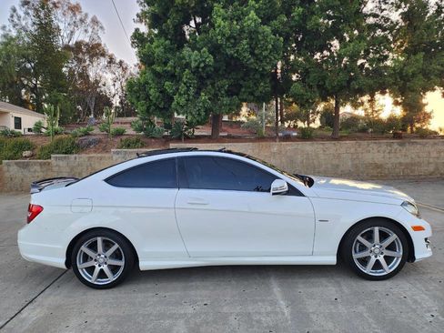Used 2013 Mercedes-Benz C 250 Coupe image 39