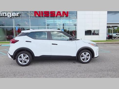 Used 2025 Nissan Kicks Play S FWD image 35