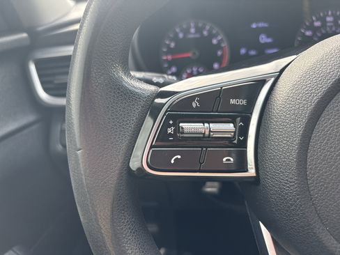 Used 2020 Kia Optima LX FWD image 24