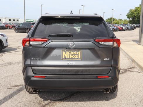 Used 2025 Toyota RAV4 XLE FWD image 5