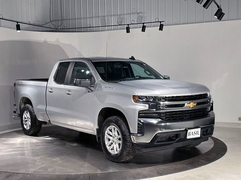 Used 2020 Chevrolet Silverado 1500 LT w/ All-Star Edition image 40