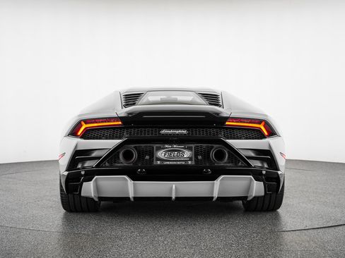 Used 2021 Lamborghini Huracan EVO RWD image 5