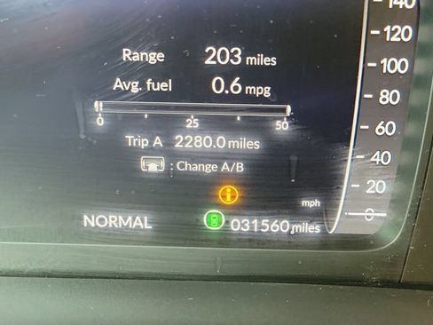 Used 2025 Honda Pilot Elite image 30