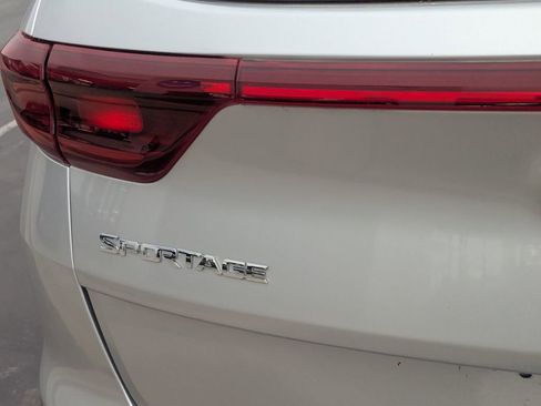 Used 2020 Kia Sportage LX image 5