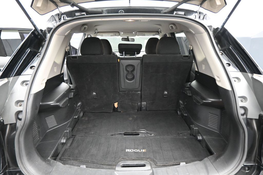 Used 2015 Nissan Rogue SV AWD/4WD image 26