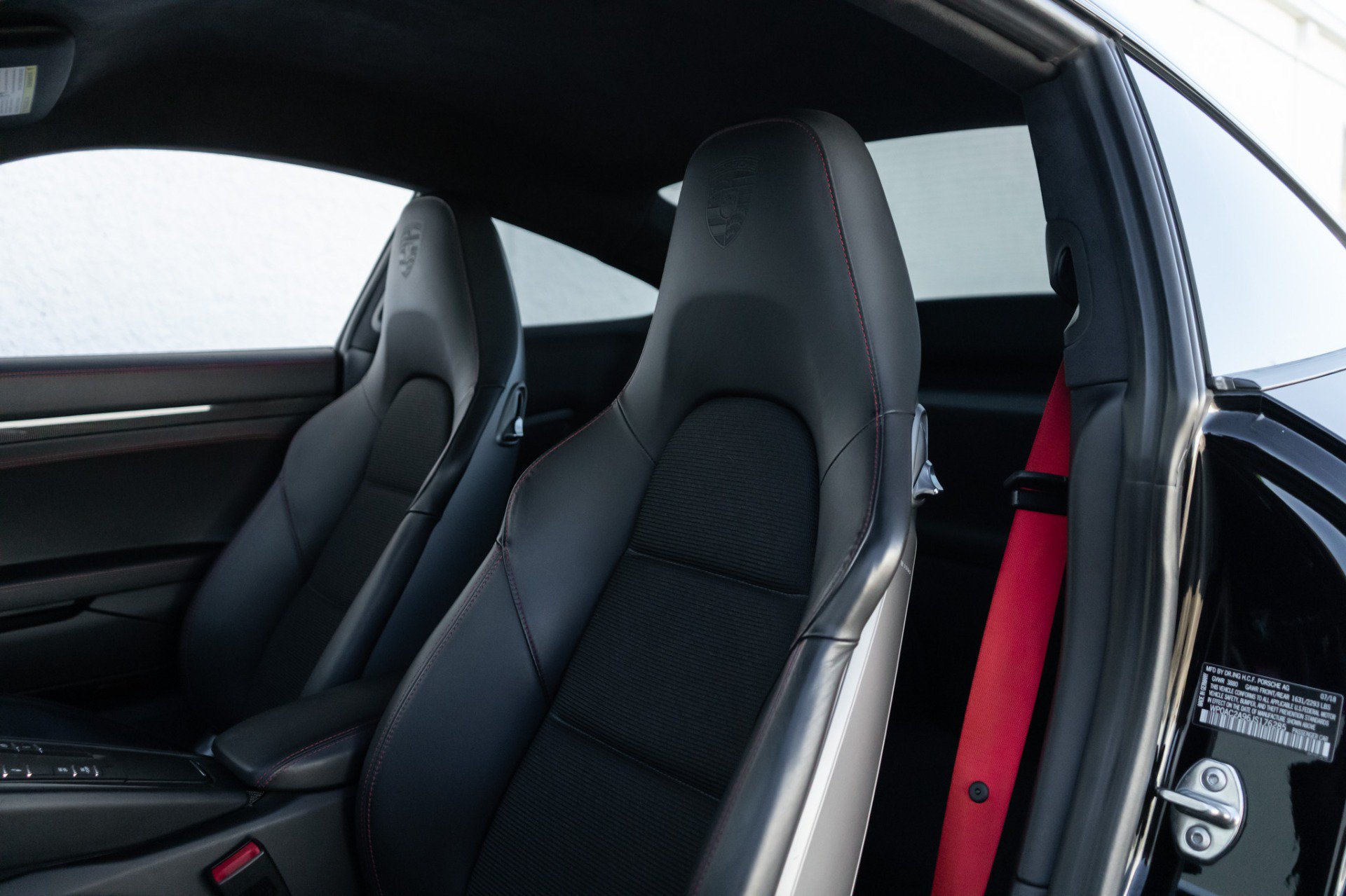 Used 2018 Porsche 911 GT3 RWD image 26