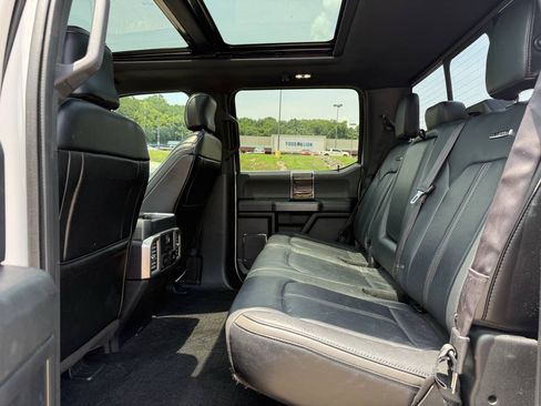Used 2017 Ford F150 Platinum w/ Equipment Group 701A Luxury AWD/4WD image 13