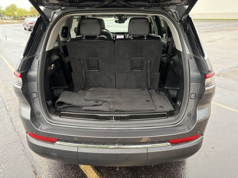 Used 2022 Jeep Grand Cherokee L Limited AWD/4WD image 22