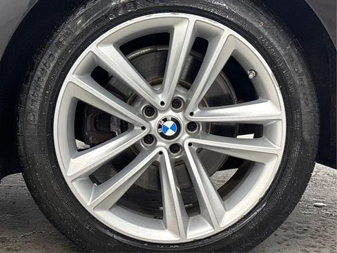 Used 2017 BMW 750i xDrive image 32