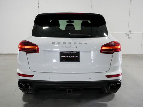 Used 2015 Porsche Cayenne S image 4