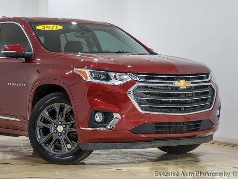 Used 2021 Chevrolet Traverse Premier AWD/4WD image 2