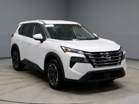 Certified 2025 Nissan Rogue SV image 1