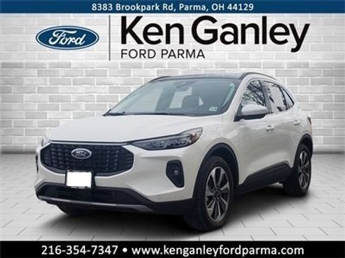 Used 2025 Ford Escape Platinum w/ Premium Technology Package image 1