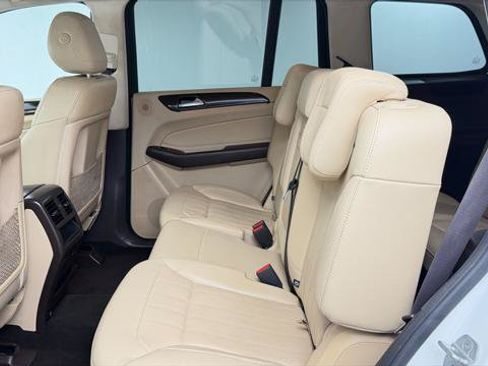 Used 2017 Mercedes-Benz GLS 450 4MATIC image 18