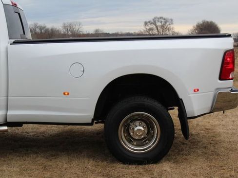 Used 2018 RAM 3500 Tradesman w/ Chrome Appearance Group image 4