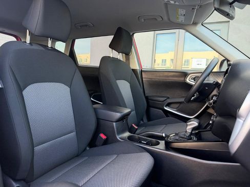 Used 2023 Kia Soul LX FWD image 22