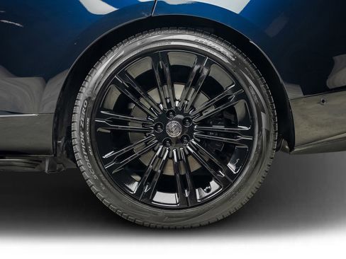 Used 2024 Land Rover Range Rover SV image 27