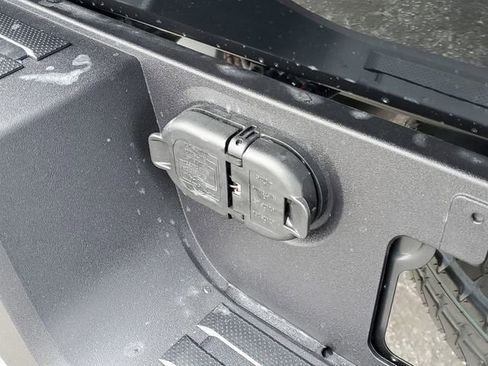 New 2026 Toyota Tacoma SR5 image 7