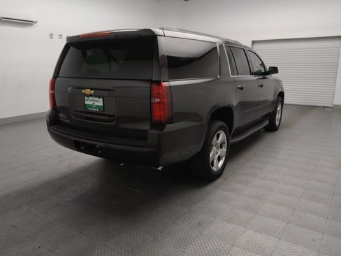 Used 2016 Chevrolet Suburban LS RWD image 9