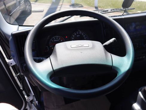 New 2024 Chevrolet Low Cab Forward image 9