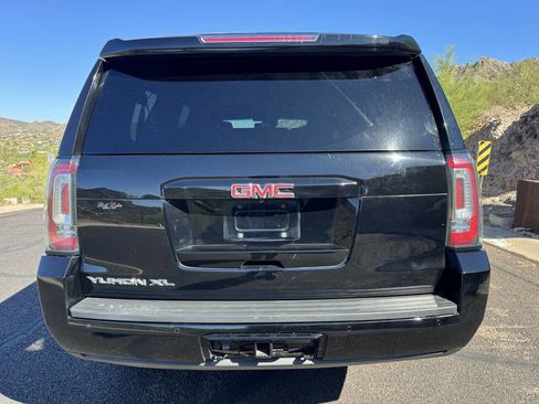 Used 2017 GMC Yukon XL SLT image 6
