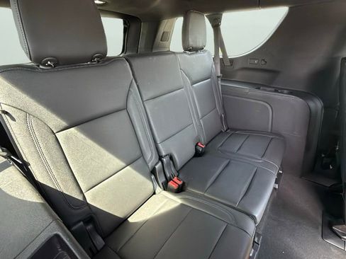 Certified 2021 Chevrolet Suburban Z71 w/ Rear Media and Nav Package AWD/4WD image 32