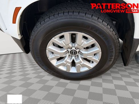 Used 2023 Nissan Frontier SV w/ SV Convenience Package RWD image 20