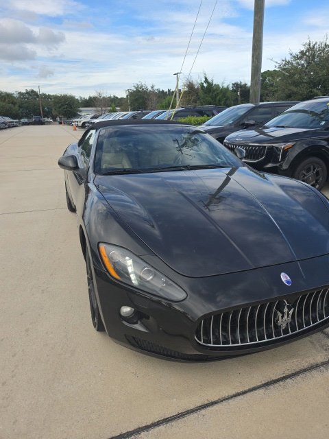Used 2014 Maserati GranTurismo Convertible RWD image 2